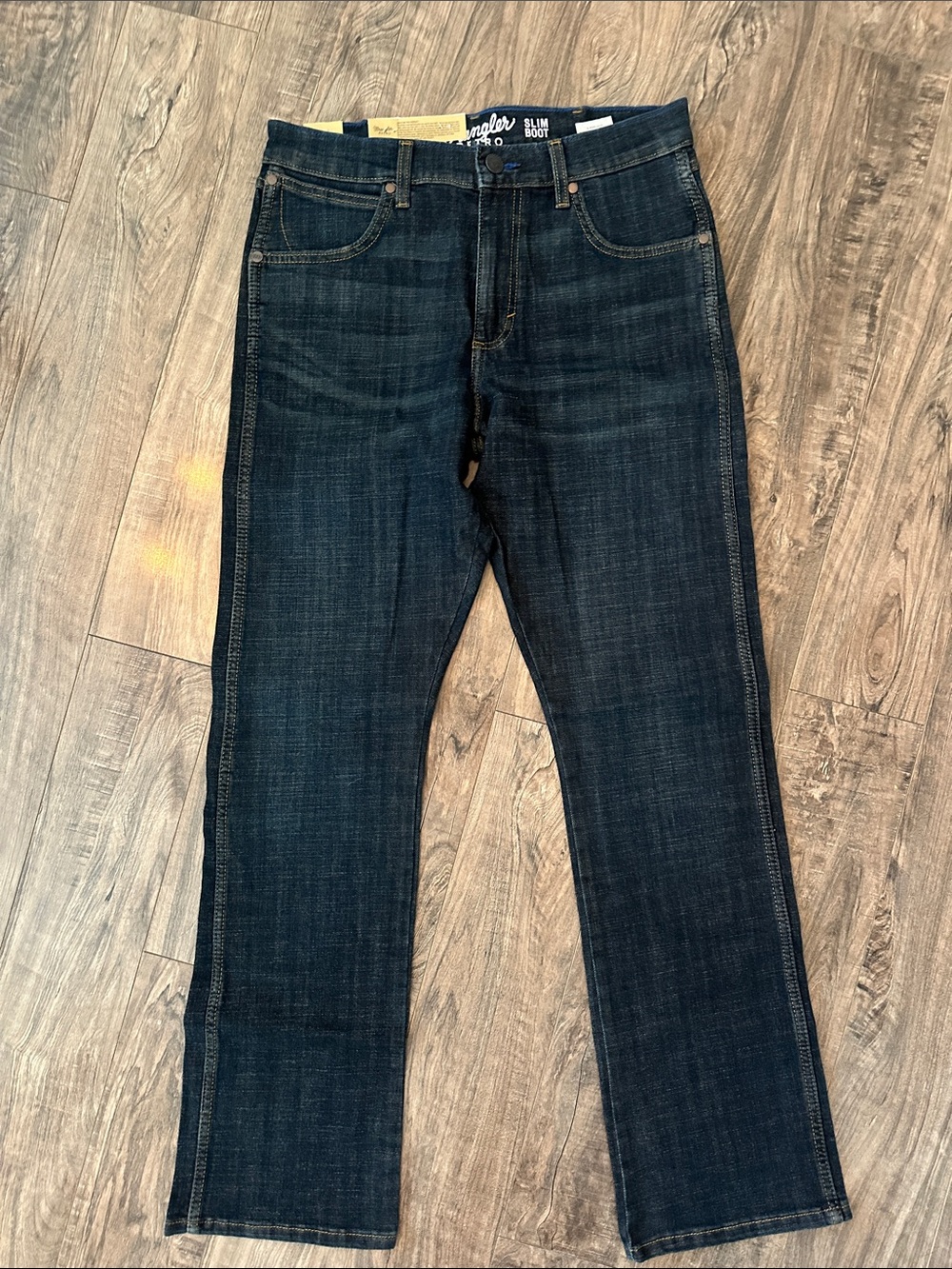 Wrangler Bootcut Jeans in Dark Blue